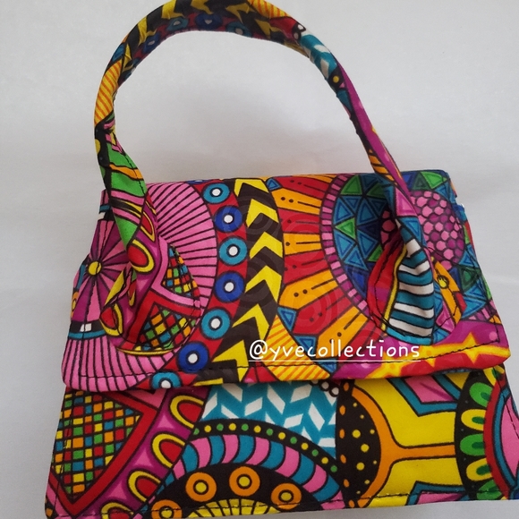 Purse - Picture 4 of 10